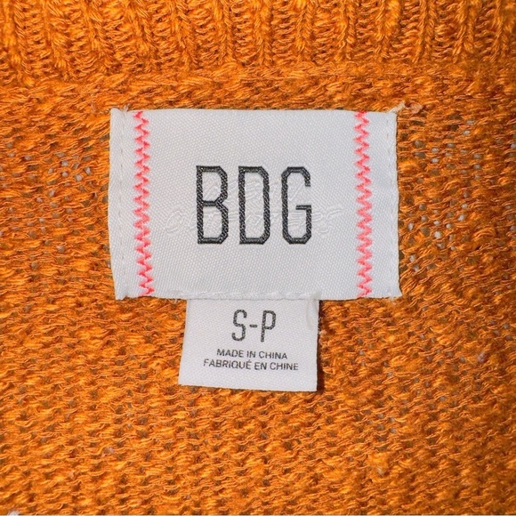 BDG Urban Outfitters Brown Knit Long Sleeve Oversized Cardigan Sweater size SM - Picture 4 of 6